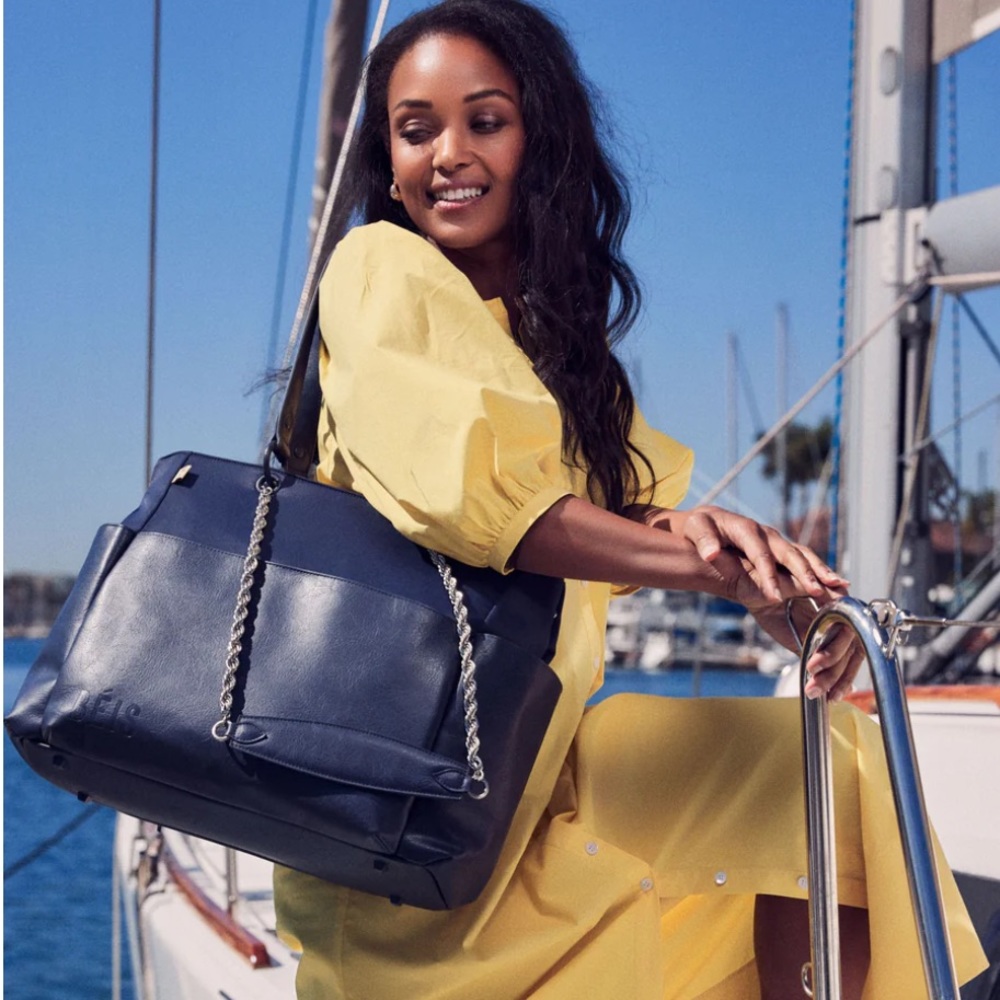 Beis Diaper Bag in Navy